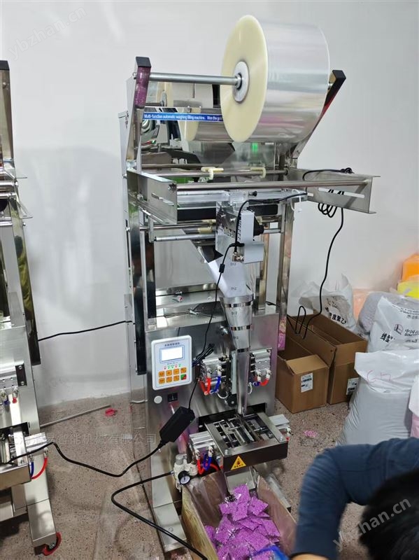 小型紅棗顆粒半自動包裝機報