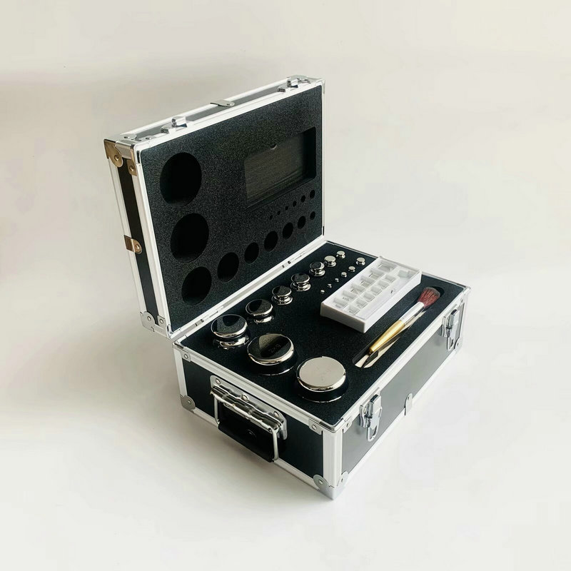 不銹鋼套裝砝碼核心技術：精度、工藝與選型指南