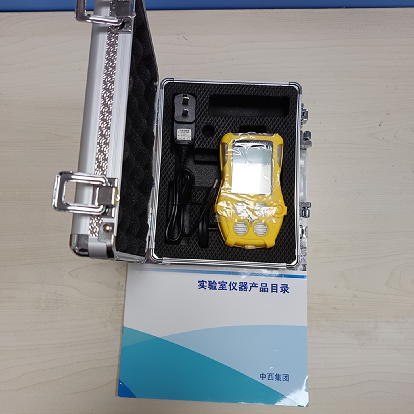 精準履約，護航安全！我司ZX/B40四合一便攜式氣體檢測報警儀順利交貨